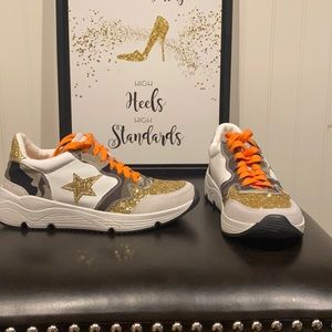 😍 VICI 😍 Camo/gold glitter sneaker/NEW!
